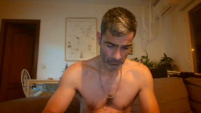 hotreds webcam model stream image
