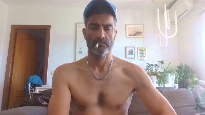 hotreds webcam model stream image