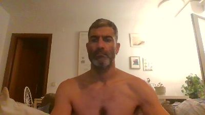 hotreds webcam model stream image