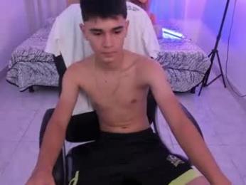 aron_boyy webcam model stream image