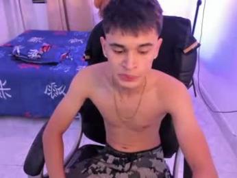 aron_boyy webcam model stream image