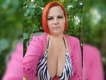 Moxxis webcam bongacams model stream image