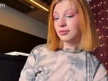 vynila webcam chaturbate model stream image