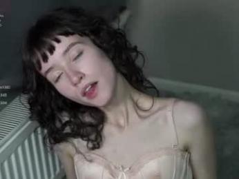 indiramcclamroch webcam model stream image