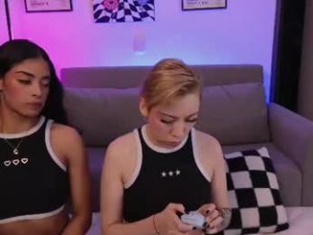 violettgrey_ webcam model stream image