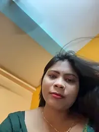RedQQueen webcam stripchat model stream image