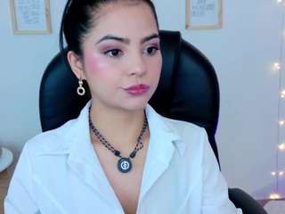 laylaa-breezee webcam model stream image