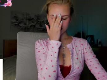 flooora_0 webcam model stream image