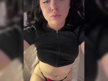 MENNDI webcam bongacams model stream image
