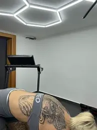 Lara-CumKitten webcam model stream image