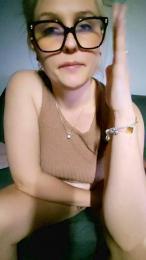 Hedonie webcam cam4 model stream image