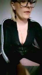 Hedonie webcam model stream image