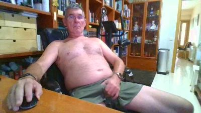 quique185bcn webcam model stream image