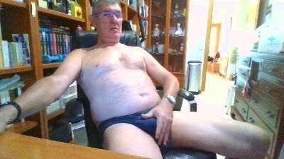 quique185bcn webcam model stream image