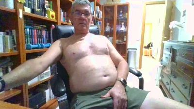quique185bcn webcam model stream image