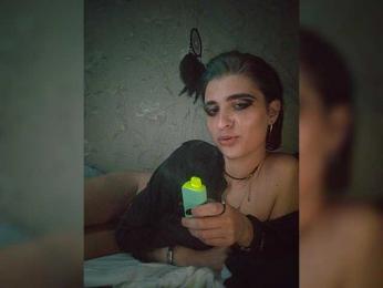 UntouchableSquirtWitch webcam bongacams model stream image