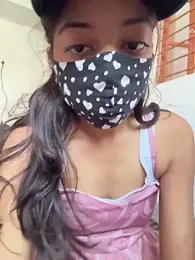 Nidhi747 webcam model stream image