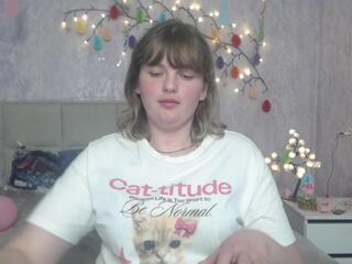 Stacey L webcam model stream image