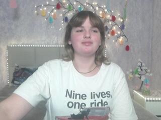 Stacey L webcam model stream image