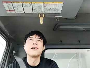 whitebriefboy webcam model stream image