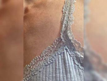 Fox-sexi webcam model stream image