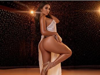 AriaSins webcam model stream image