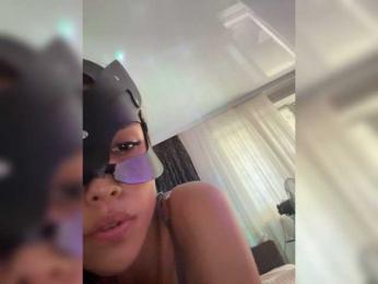 Azia_love_ webcam model stream image