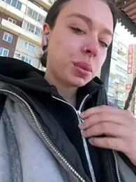 AlishaOfThorns webcam model stream image