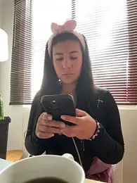 kim_monti webcam model stream image