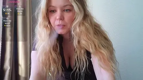 Milana15 webcam model stream image