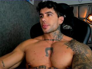 Aron Price webcam model stream image