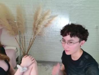 pinktwinss webcam chaturbate model stream image