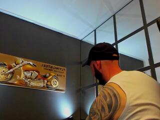 Armand webcam flirt4free model stream image