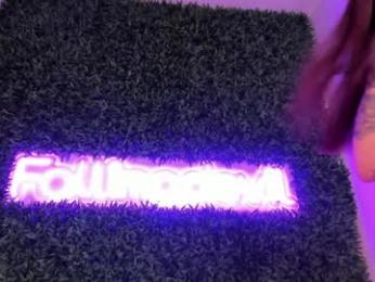 hotfallingdevil webcam model stream image