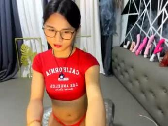 transbigcockselfsucker webcam model stream image