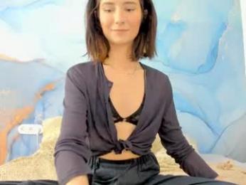 crystalnut webcam chaturbate model stream image