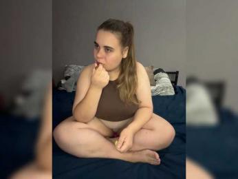 yours-13 webcam model stream image