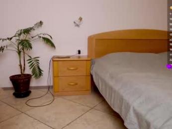 foxeslovefoxes webcam model stream image