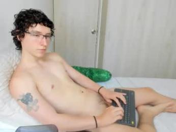 curlyytwink webcam model stream image