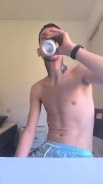 TuuNeenee30 webcam cam4 model stream image