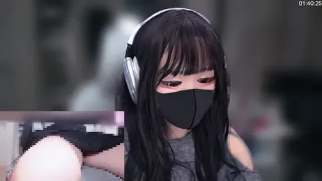 Envyko webcam stripchat model stream image