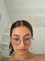 Ary-18 webcam model stream image