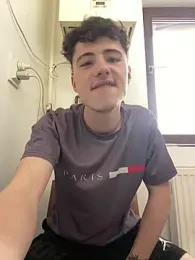 denysio89 webcam model stream image