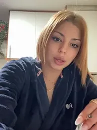 Noeliagglow webcam model stream image