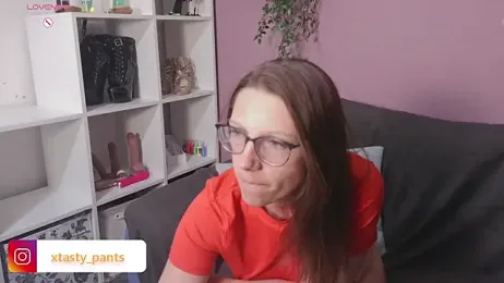 Tasty_pants webcam model stream image