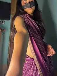 Riya_35_sexy webcam stripchat model stream image