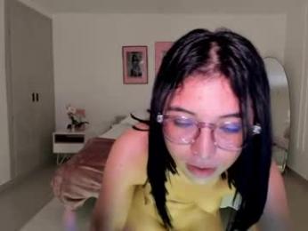 zenith_glow webcam chaturbate model stream image