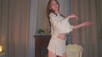 PetulaDryer webcam model stream image