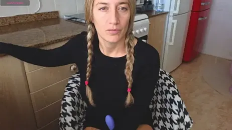 Lunamix webcam model stream image