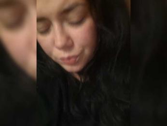 Naturally_Mom webcam model stream image